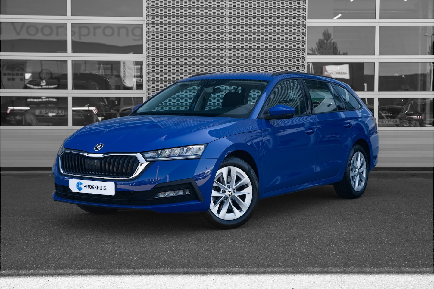 Skoda Octavia Combi - 1.4 TSI iV PHEV Business Edition | 1500 kg trekgewicht! | Carplay | Cruise Control - AutoWereld.nl