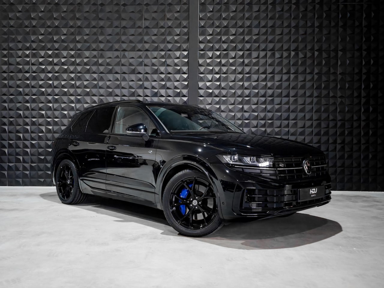 Volkswagen Touareg - R 462pk 3.0 TSi eHybrid 4M | PANO | Topv. | HUD | 22" | Trekh. | Dynaudio | Nz | Pano | - AutoWereld.nl