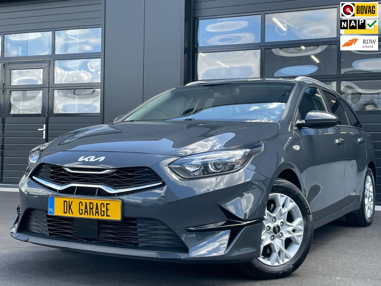 Kia Cee'd Sportswagon - Ceed 1.0 T-GDi DynamicLine|TREKHAAK|CARPLAY|STOEL-STUURVERWARMING|CAMERA|CLIMA|CRUISE|LANE - AutoWereld.nl