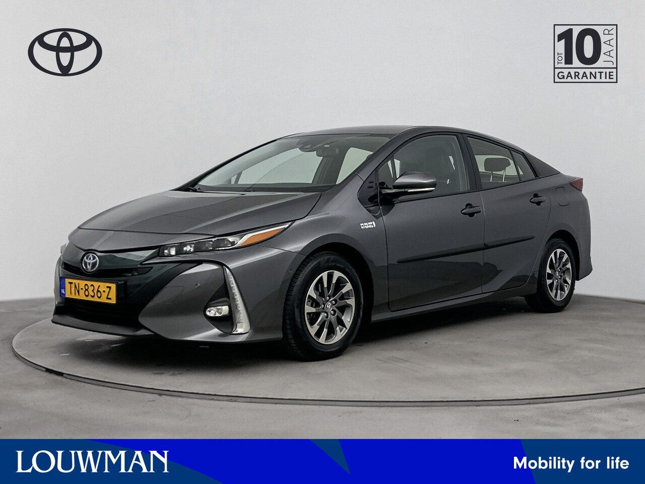 Toyota Prius - 1.8 Plug-in Executive | Stoelverwarming | Navigatie | Lichtmetalen Velgen | - AutoWereld.nl