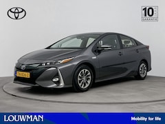 Toyota Prius - 1.8 Plug-in Executive | Stoelverwarming | Navigatie | Lichtmetalen Velgen |