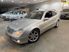 Mercedes-Benz C-klasse Sportcoupé - 180 K. / AUTOMAAT / RIJDT SCHAKELD GOED