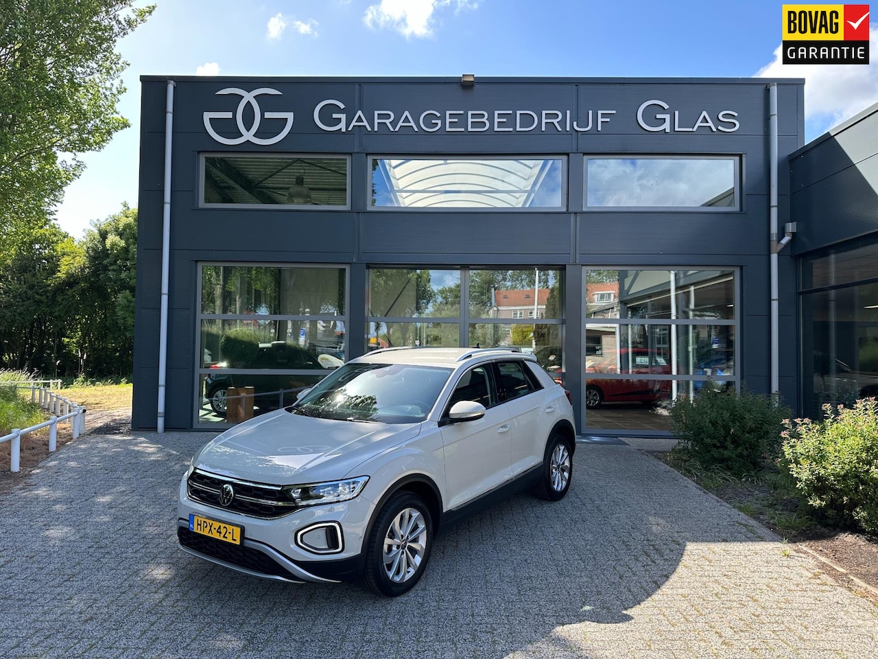 Volkswagen T-Roc - 1.5 TSI Style virtueel cockpit- elek-achterklep - AutoWereld.nl