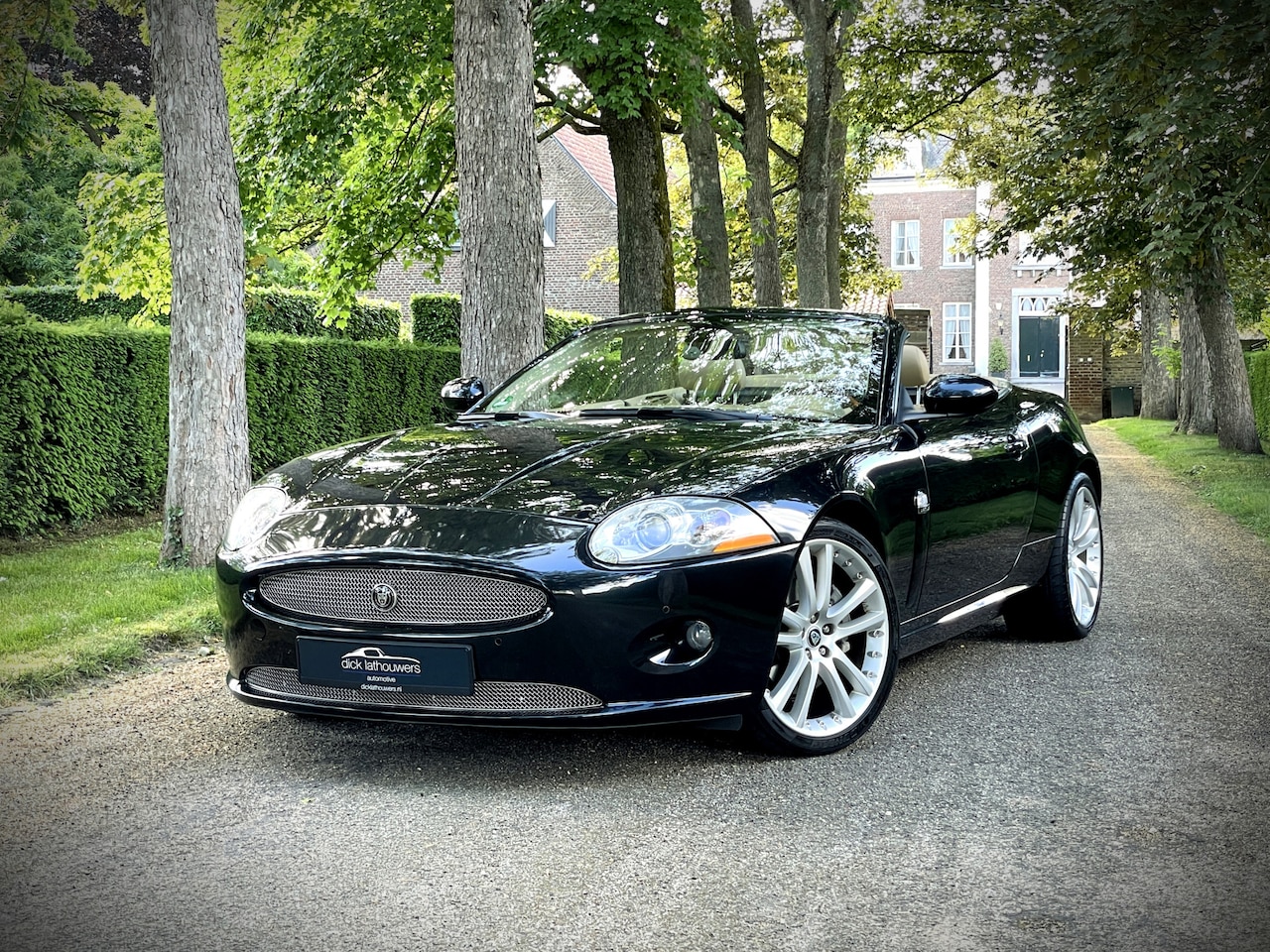 Jaguar XK - 4.2 V8 Convertible / 40.000KM !!!! / YOUNGTIMER / XK-SPECIALIST - AutoWereld.nl