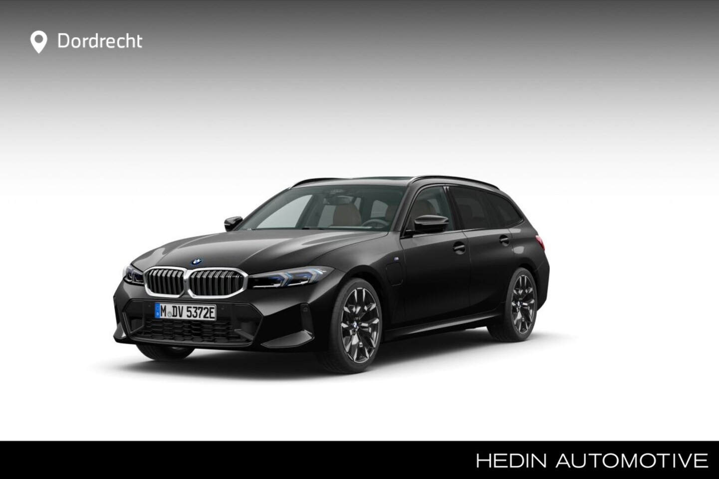BMW 3-serie Touring - 330e | 19 Inch | M-Sportpakket | Innovation Pack | Comfort Pack | Panoramadak | Trekhaak - AutoWereld.nl