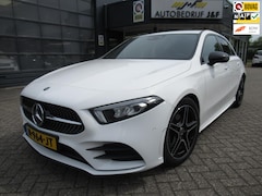 Mercedes-Benz A-klasse - 200 Business Solution AMG / AUT / NAV / PDC 2x / Camera / Sfeerverlichting