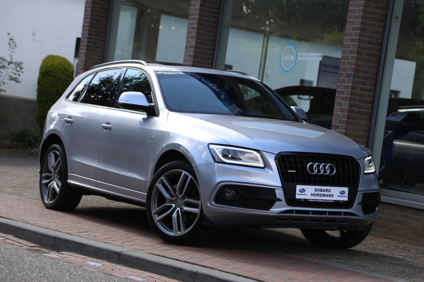 Audi Q5 - 2.0 TFSI quattro Sport Edt Schuifdak Leer B&O Navi LED Black optik - AutoWereld.nl