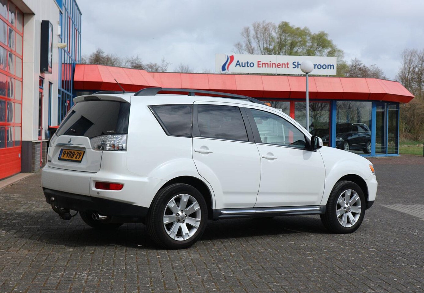 Mitsubishi Outlander - 2.2 DI-D InStyle TC-SST 2.2 DI-D InStyle TC-SST VAN Nieuwe APK - AutoWereld.nl