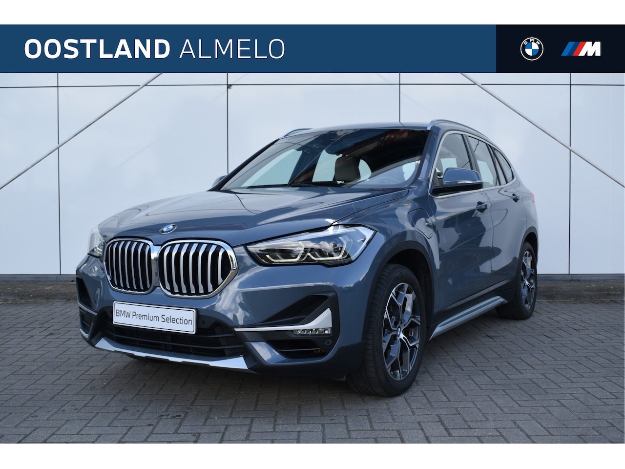 BMW X1 - xDrive25e High Executive xLine Automaat / Panoramadak / Trekhaak / Achteruitrijcamera / Sp - AutoWereld.nl