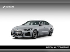 BMW i4 - eDrive35 M Sport Edition 70 kWh | 18 Inch | M-Sportpakket | Comfort Pack | Panoramadak | T