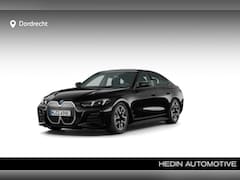 BMW i4 - eDrive35 M Sport Edition 70 kWh | 18 Inch| M-Sportpakket | Comfort Pack | Panoramadak | Tr