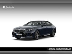 BMW i5 - eDrive40 M Sport Edition 84 kWh | 20 Inch | M-Sportpakket | Comfort Pack | Panoramadak | T