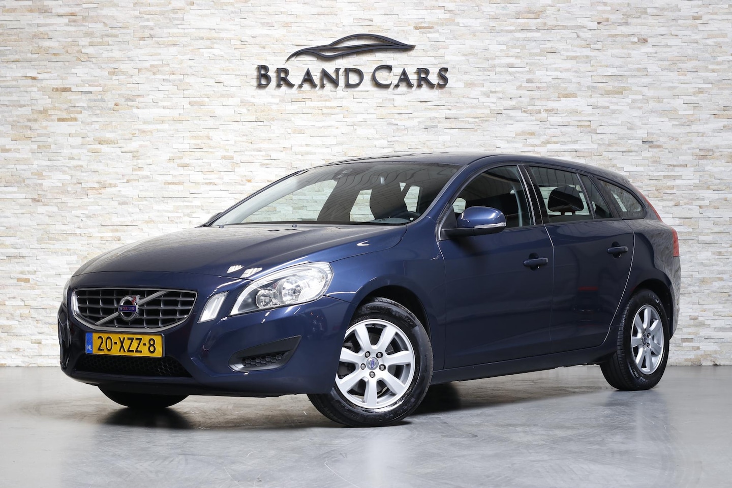 Volvo V60 - 1.6 T3 Kinetic | Navi | Nap | PDC | Dealer Onderhouden | - AutoWereld.nl