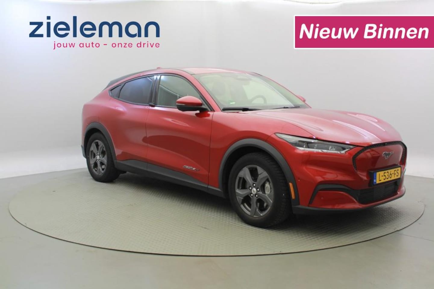 Ford Mustang Mach-E - Extended RWD 98 kWh - Carplay, Camera, Leer, Afn. Trekhaak - AutoWereld.nl