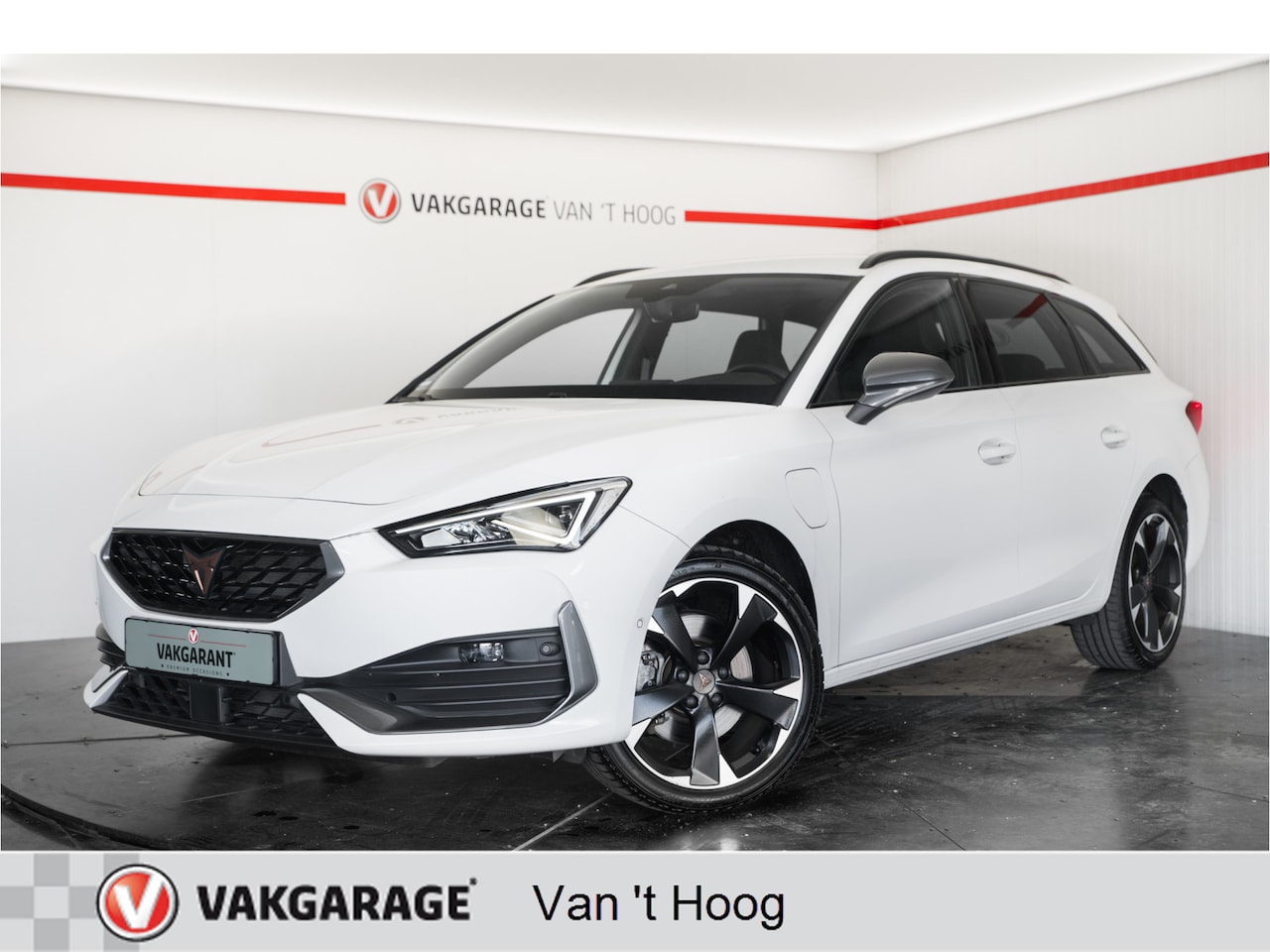 CUPRA Leon Sportstourer - 1.4 e-Hybrid VZ Adrenaline 245PK - AutoWereld.nl