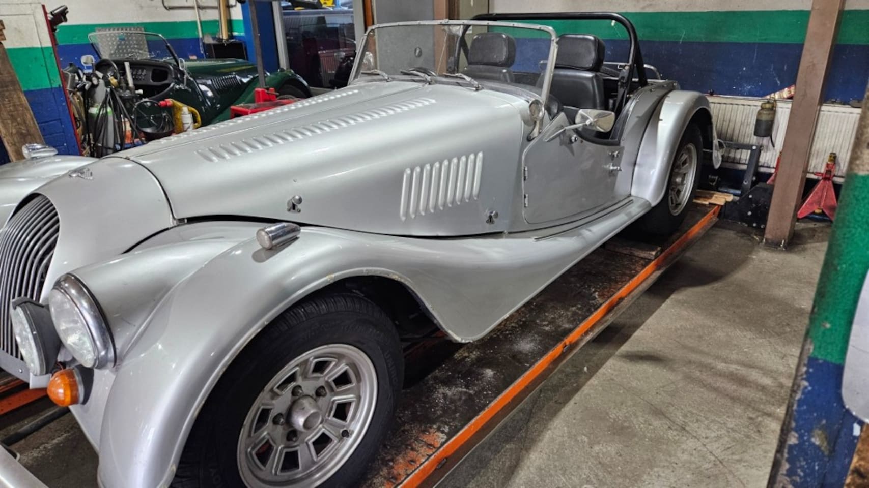 Morgan Plus 8 - Convertible - AutoWereld.nl