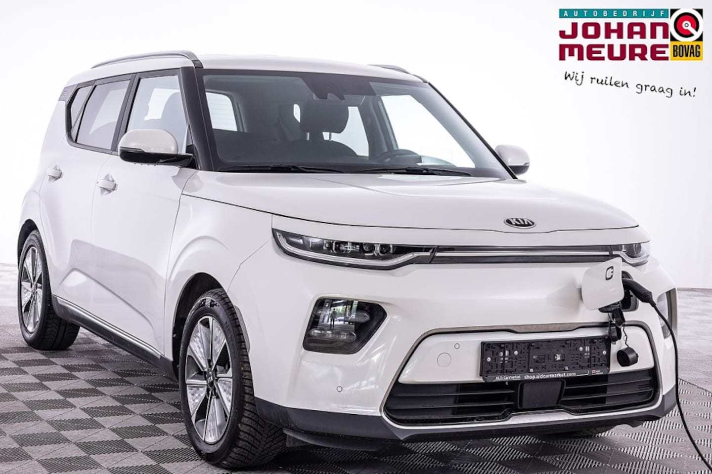Kia e-Soul - DynamicLine 64 kWh | 3 Fase | Head-UP | NAVI | ECC | VELGEN *HEMELVAART OPEN v.a 11u tot 1 - AutoWereld.nl