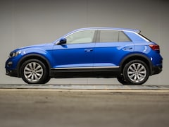 Volkswagen T-Roc - 1.5 TSI Sport (APPLE CARPLAY, NAVI, LED, XENON, DIGITALE DASH, STOELVERWARMING, PDC, CRUIS