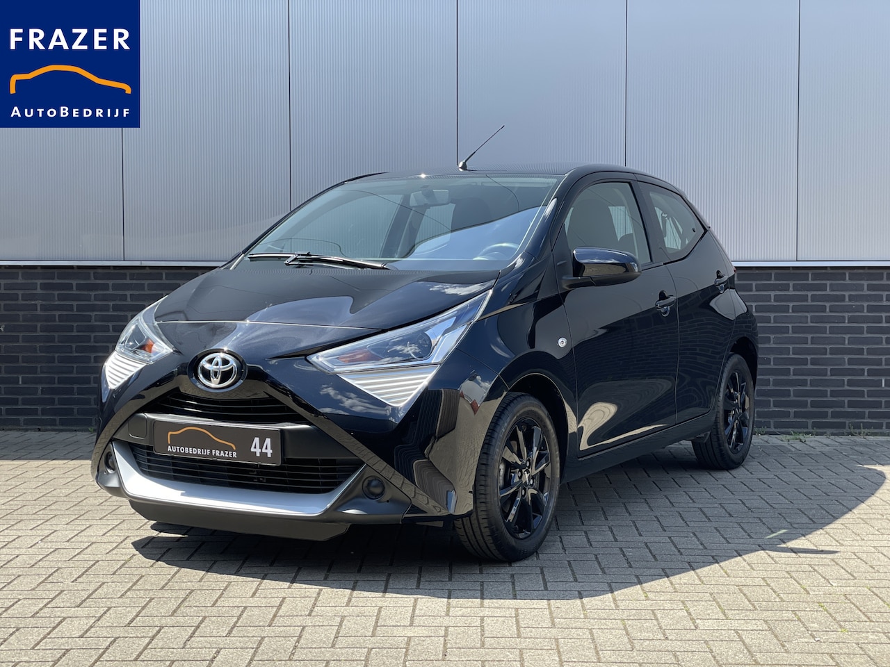 Toyota Aygo - 1.0 VVT-i x-play RIJKLAAR - AutoWereld.nl