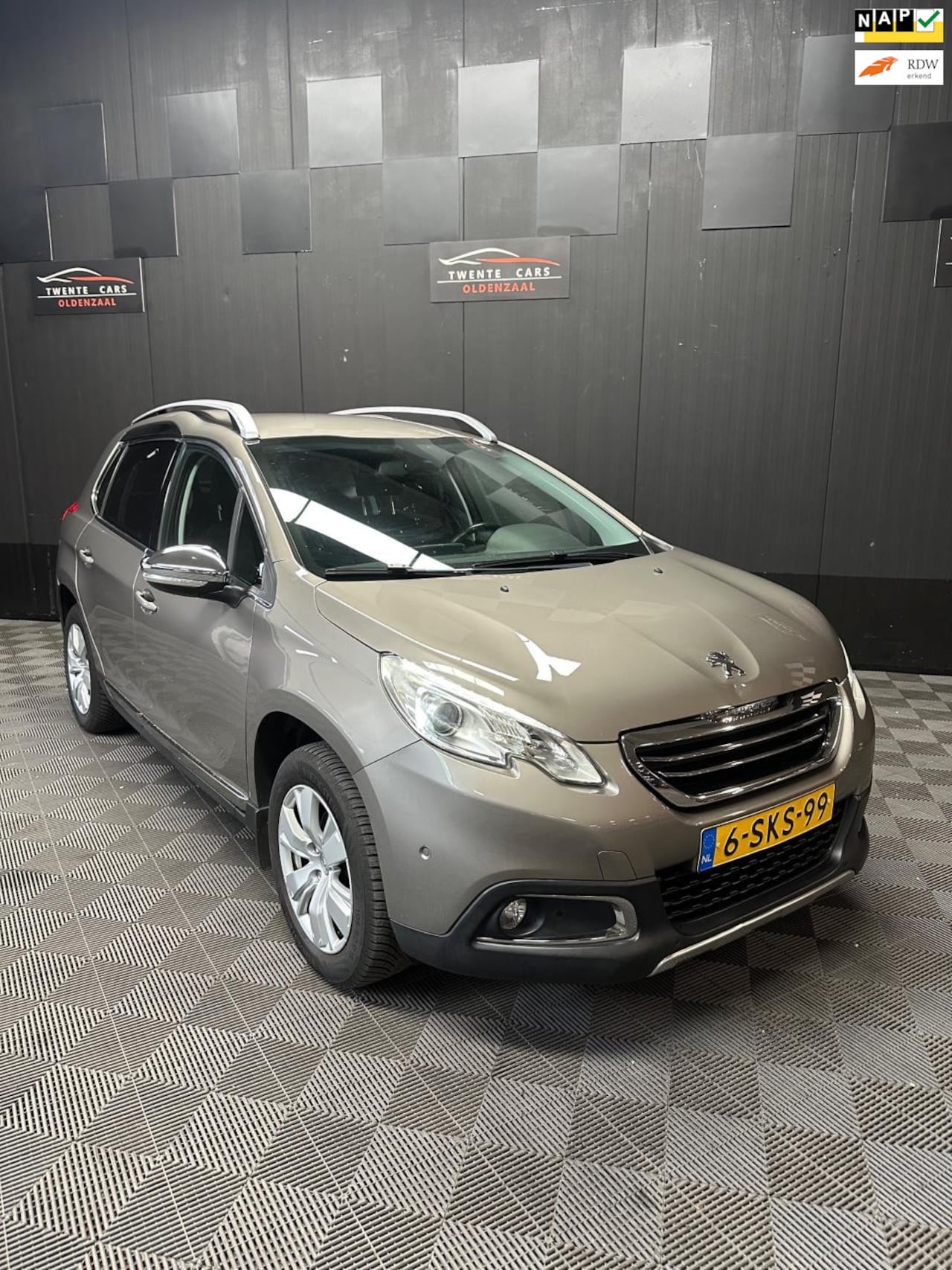Peugeot 2008 - 1.6 VTi Allure | Navi | Clima | Leder | PDC | - AutoWereld.nl