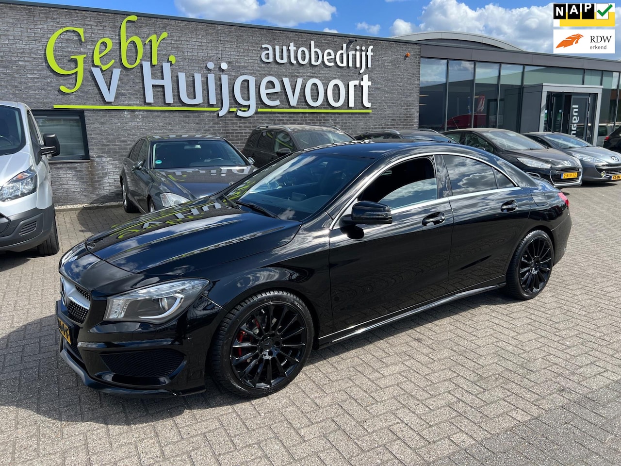 Mercedes-Benz CLA-Klasse - 180 Prestige AMG LOOK - AutoWereld.nl