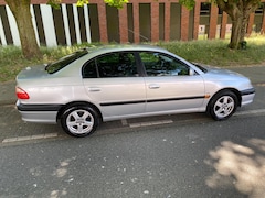 Toyota Avensis - 2.0-16V Linea Sol SEDAN MET AIRCO