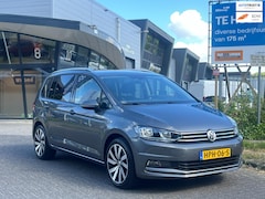 Volkswagen Touran - 1.5 TSI DSG-7 Edition 7p NAVI CARPLAYY