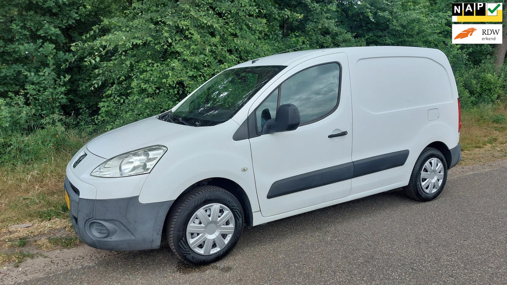 Peugeot Partner - 120 1.6 HDI L1 XR 120 1.6 HDI L1 XR - AutoWereld.nl
