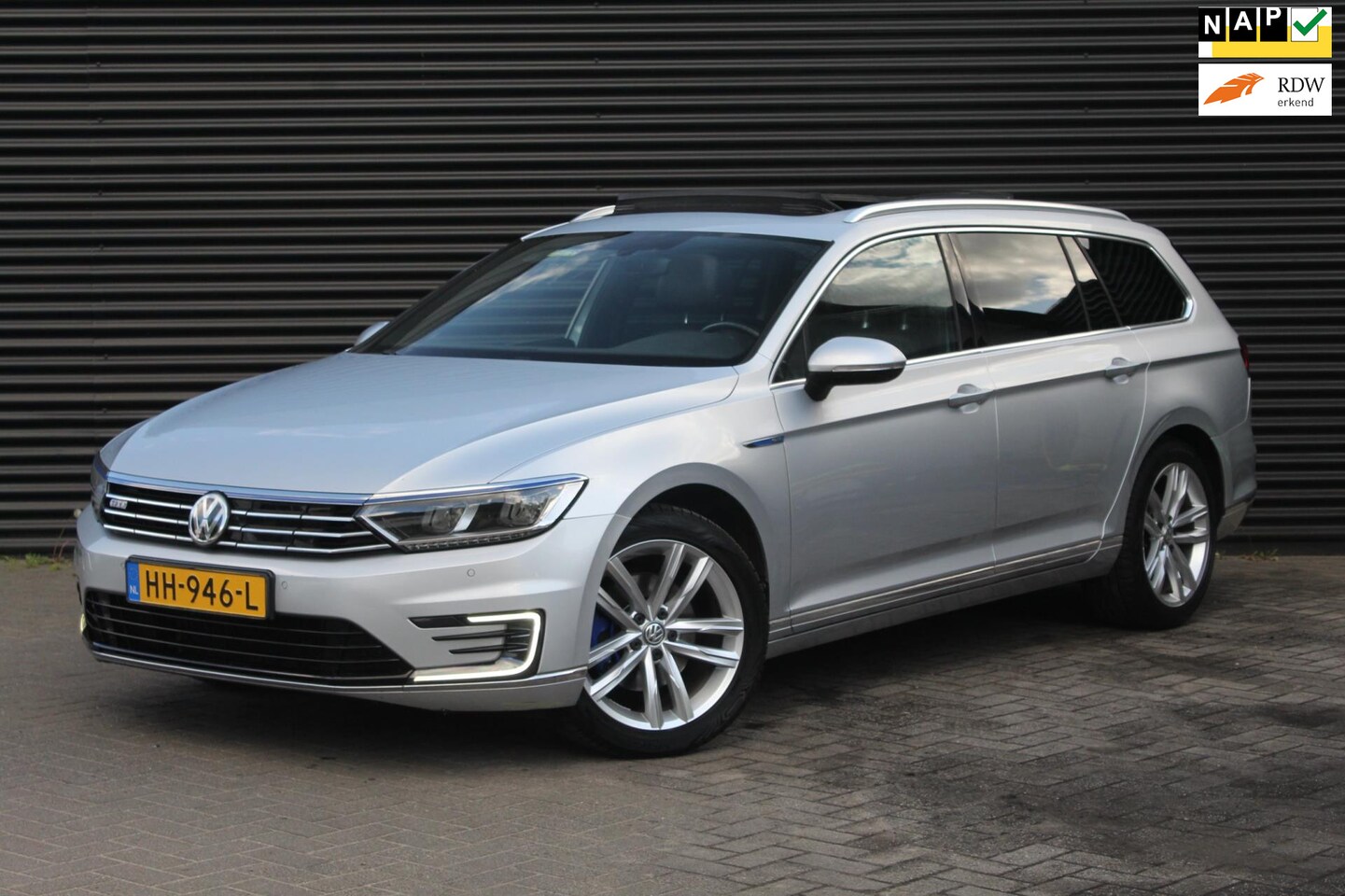 Volkswagen Passat Variant - 1.4 TSI GTE Highline | Panoramadak | Trekhaak | Camera | Carplay | - AutoWereld.nl