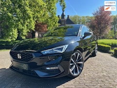 Seat Leon - 1.4 TSI eHybrid PHEV FR | Navi | Camera | Keyless | Dealer Onderhouden