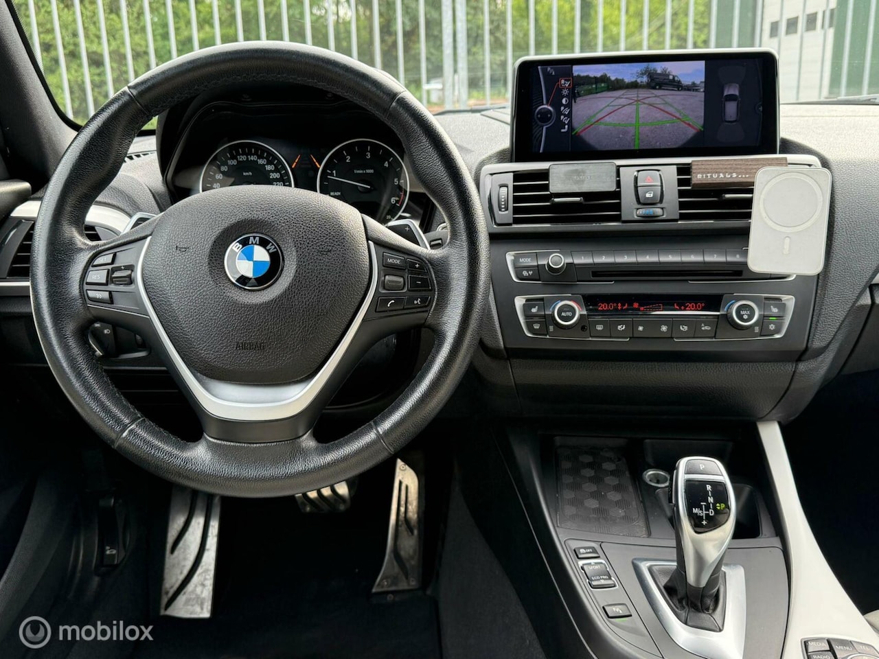 BMW 1-serie - 120d M Pakket Sport / AUTOMAAT / Lane Assist - AutoWereld.nl