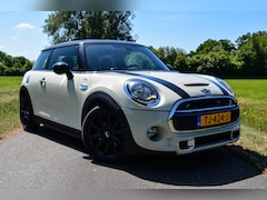 MINI Cooper S - 2.0 Cooper S Chili Serious Business Pano - Leer - CarPlay - JCW