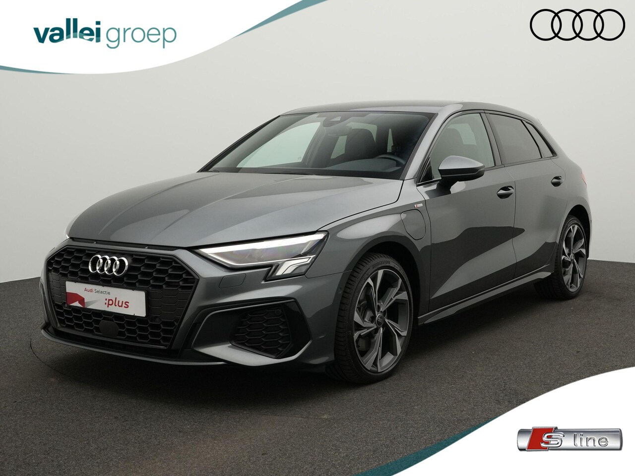Audi A3 Sportback - 40 TFSI e 204 pk S-tronic S-Line | Panoramadak | Navigatie | Stoelverwarming | Parkeersens - AutoWereld.nl