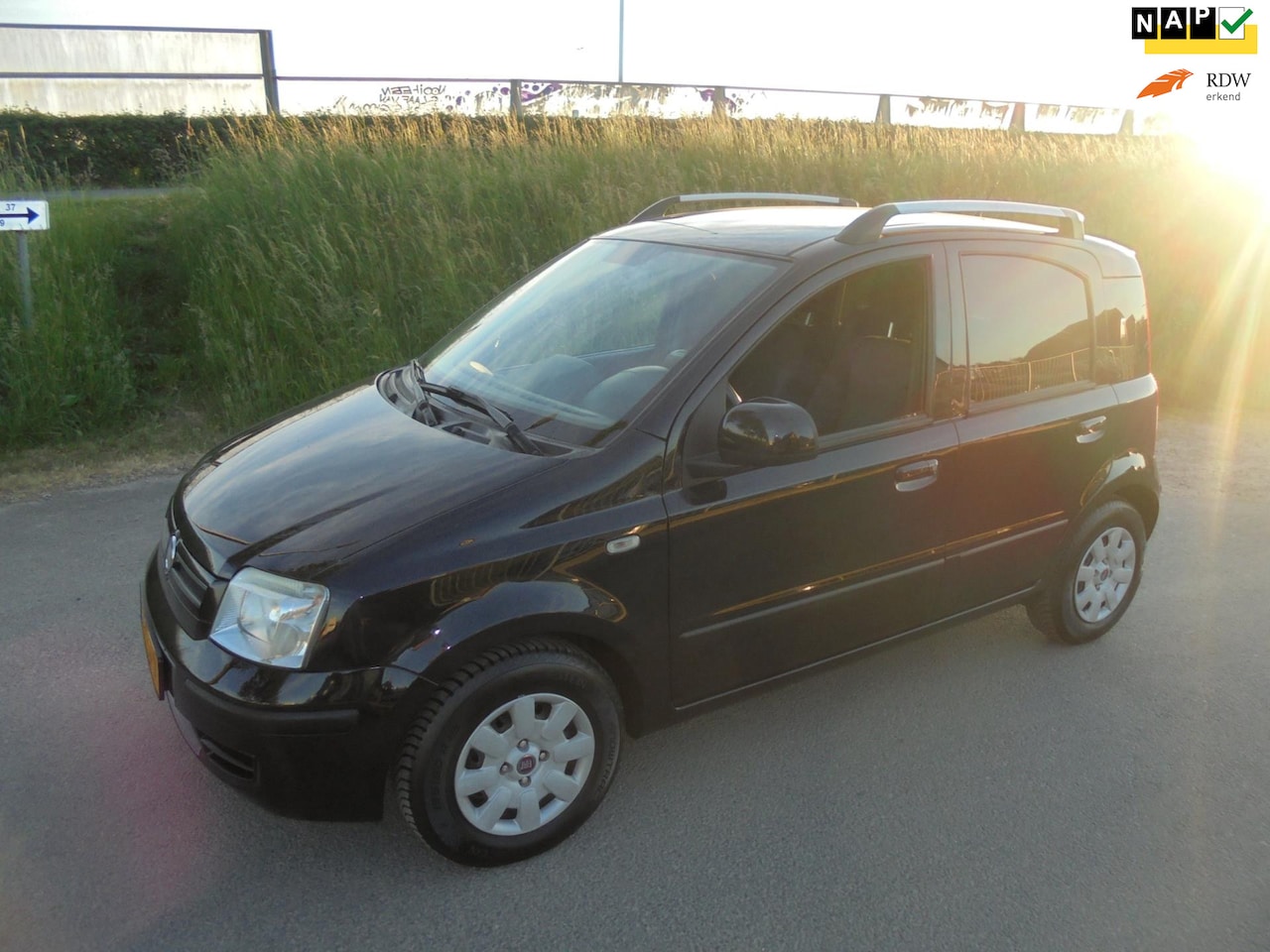 Fiat Panda - Fiat Panda 1.2 benzine airco trekhaak 95.000km - AutoWereld.nl