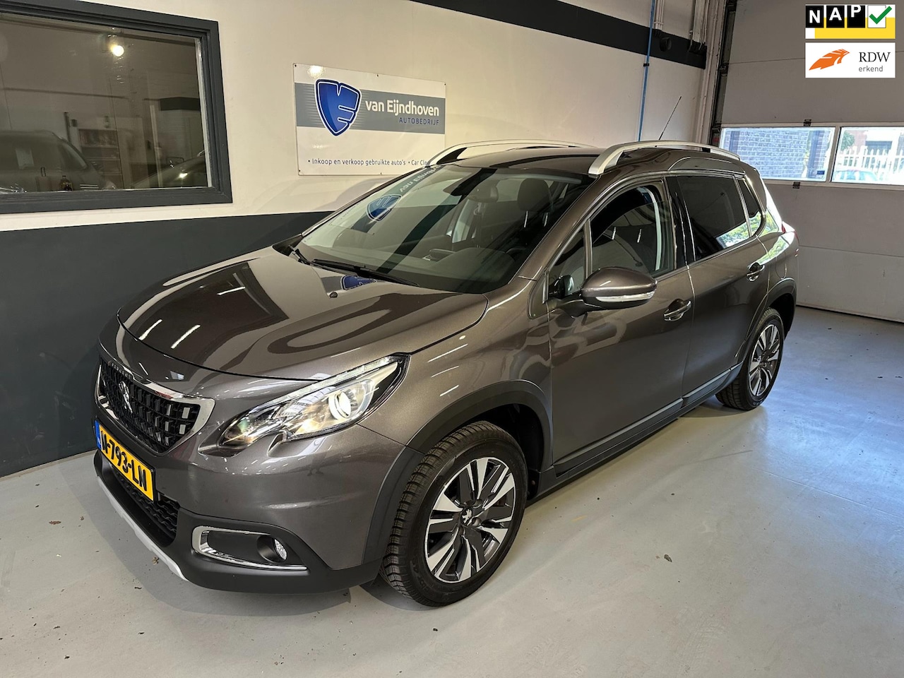 Peugeot 2008 - 1.2 PureTech Allure Navi|Automaat|Cruise - AutoWereld.nl