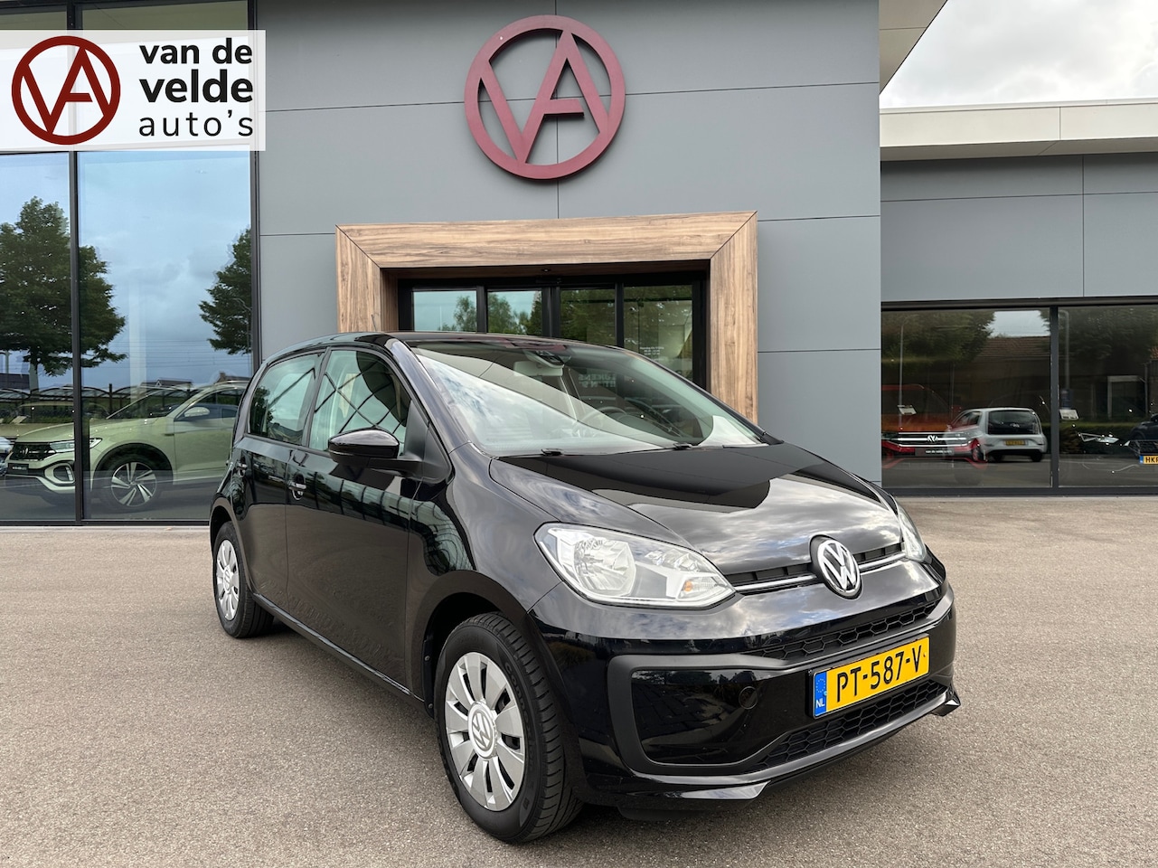 Volkswagen Up! - 1.0 BMT move up! 5-deurs | Airco | Bluetooth | 1 jaar Bovag garantie - AutoWereld.nl