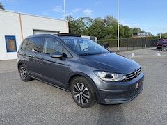 Volkswagen Touran - 1.5 TSI Highline 7p|Pano|Pdc||cam|full