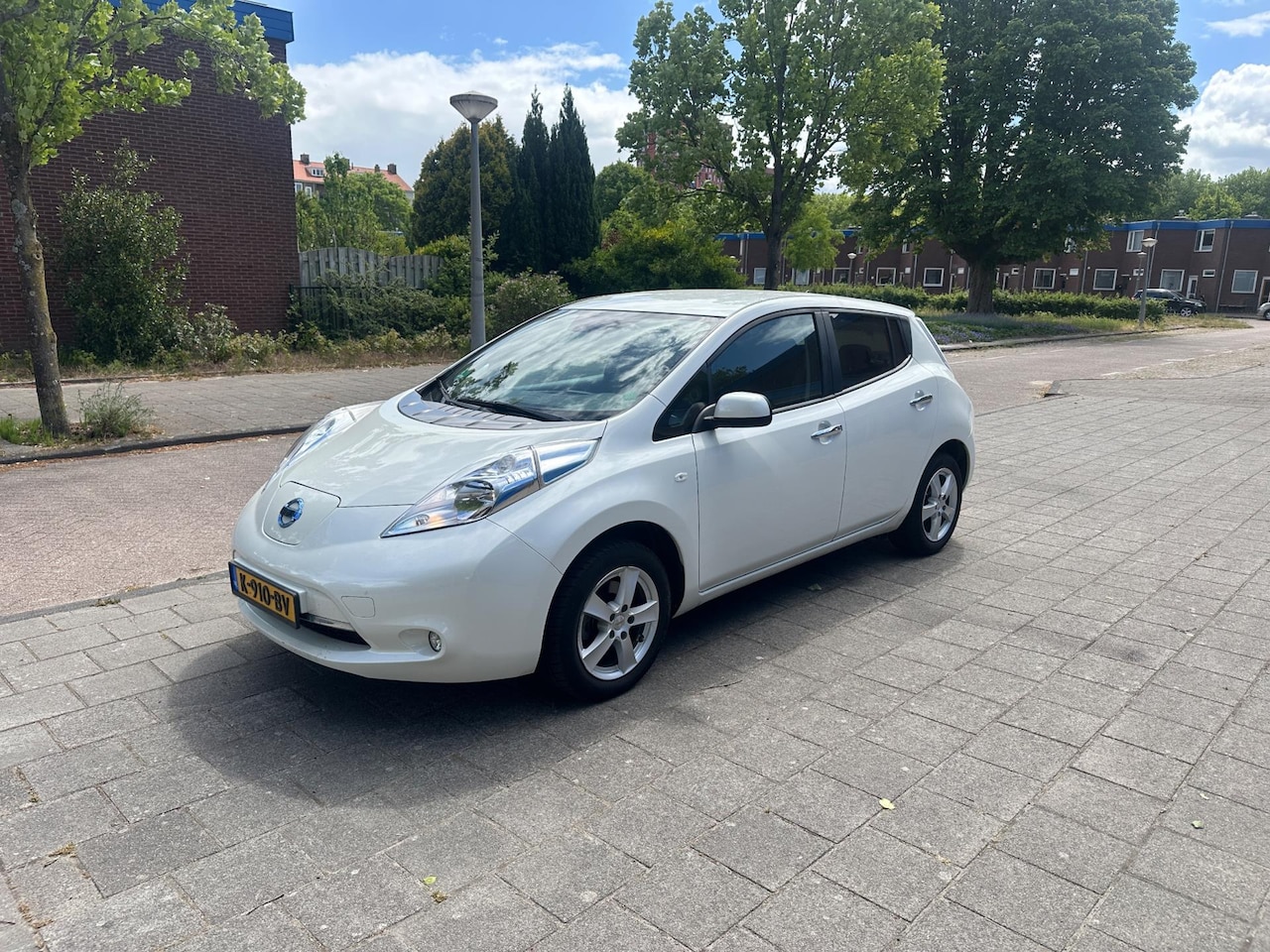 Nissan LEAF - Acenta 30 kWh White Metallic Cruise Camera - AutoWereld.nl