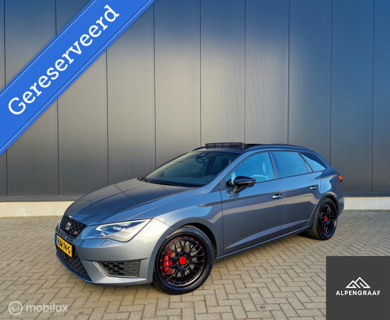 Seat Leon ST - 2.0 TSI Cupra 290 Pano|Adaptive|Carplay|Remus - AutoWereld.nl