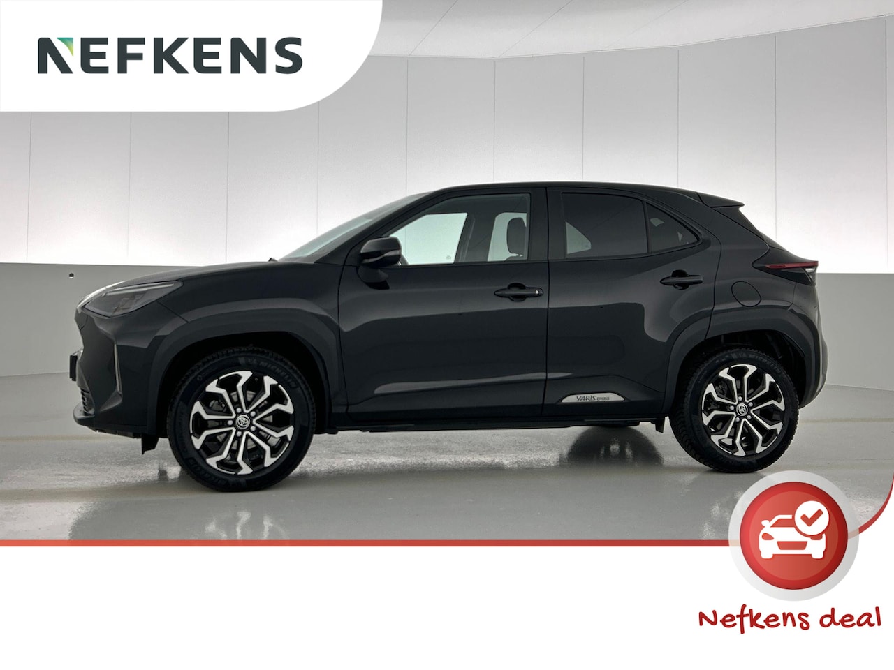 Toyota Yaris Cross - SUV First Edition Hybrid 115 pk Automaat | Navigatie | Achteruitrijcamera | LED Koplampen - AutoWereld.nl