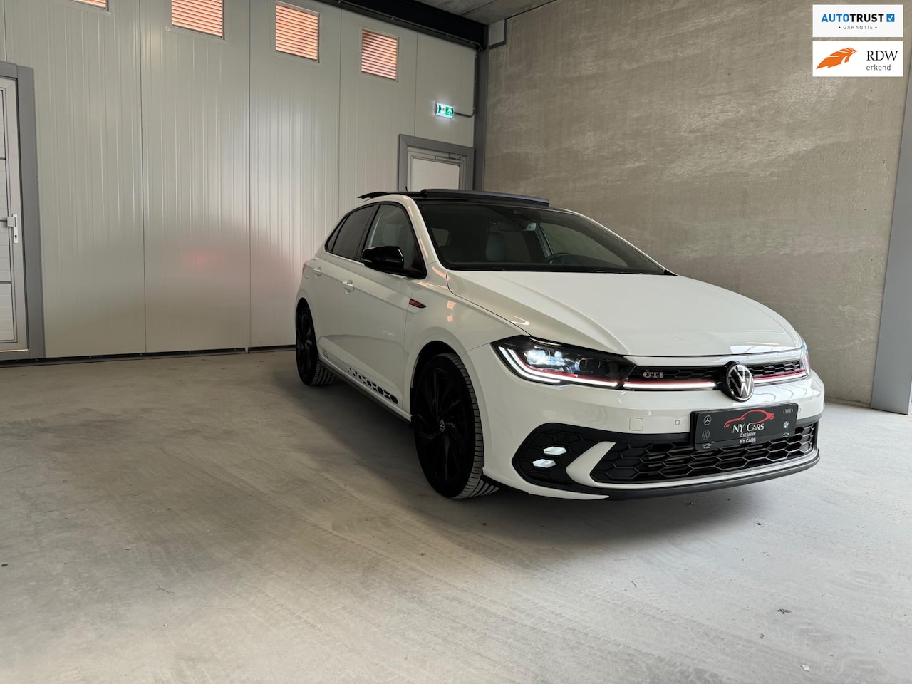 Volkswagen Polo - 2.0 TSI GTI Edition 25 Panorama | Beats | Limited - AutoWereld.nl