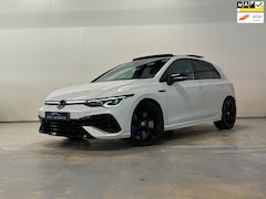 Volkswagen Golf - 2.0 TSI R 4Motion | AKRAPOVIC | IQ LIGHTS | HARMAN KARDON | PANO