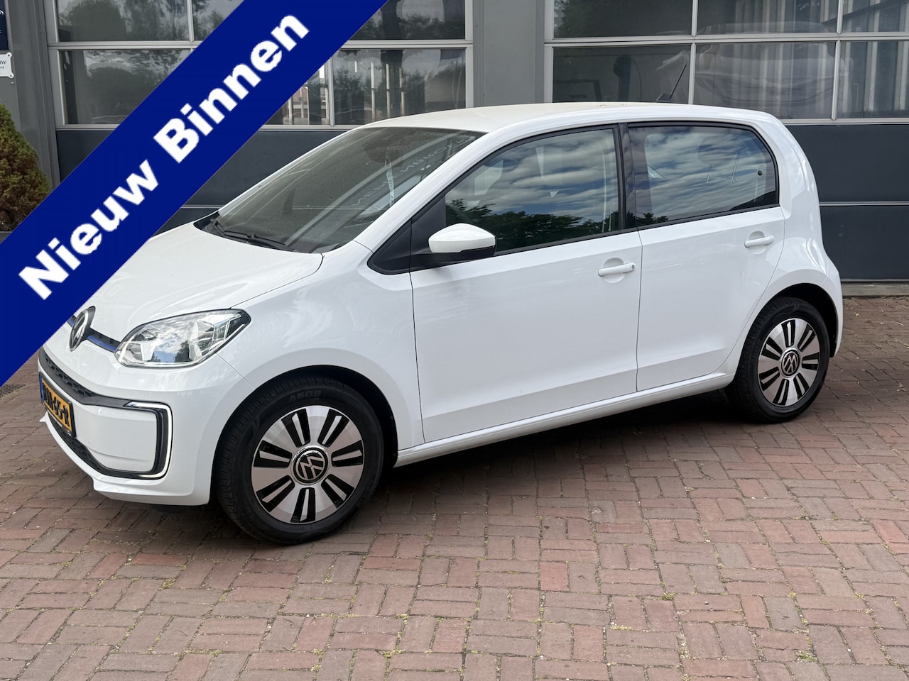 Volkswagen e-Up! - e-up! | DAB | (bj 2021) WLTP Km 64.000 actieradius 260 kilometer subsidie - AutoWereld.nl