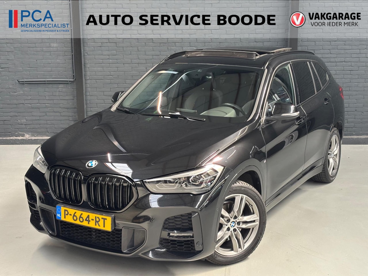 BMW X1 - SDrive18i (136 pk) M-Sport automaat - panorama / schuifdak - trekhaak - AutoWereld.nl