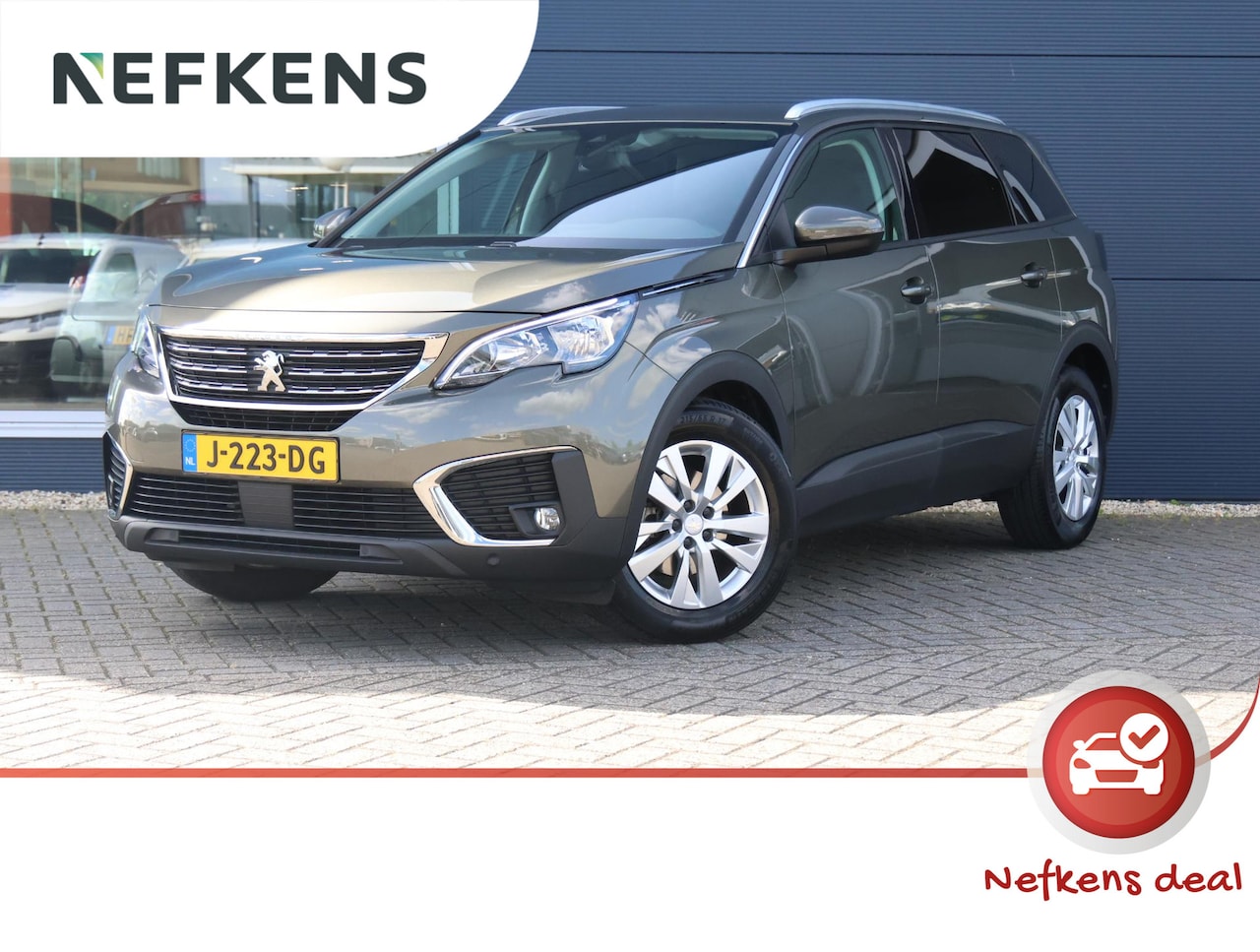 Peugeot 5008 - 1.2 130pk Automaat Active | Trekhaak | Navigatie | Camera - AutoWereld.nl