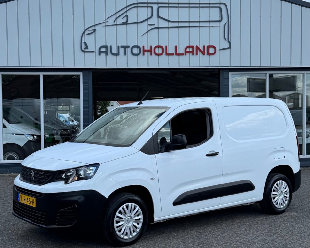 Peugeot Partner - 1.5 BLEUHDI 56KW 76PK EURO 6 AIRCO/ CRUISE CONTROL/ NAVIGATIE/ PARKEERSENSOREN - AutoWereld.nl