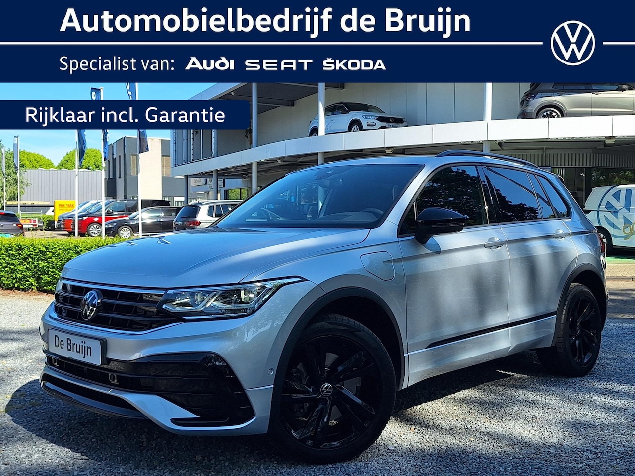 Volkswagen Tiguan - eHybrid R-Line 245pk DSG Blackstyle (Pano,Trekh,IQ,Camera,Headup) - AutoWereld.nl