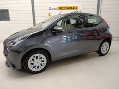 Toyota Aygo - 1.0 VVT-i x-play