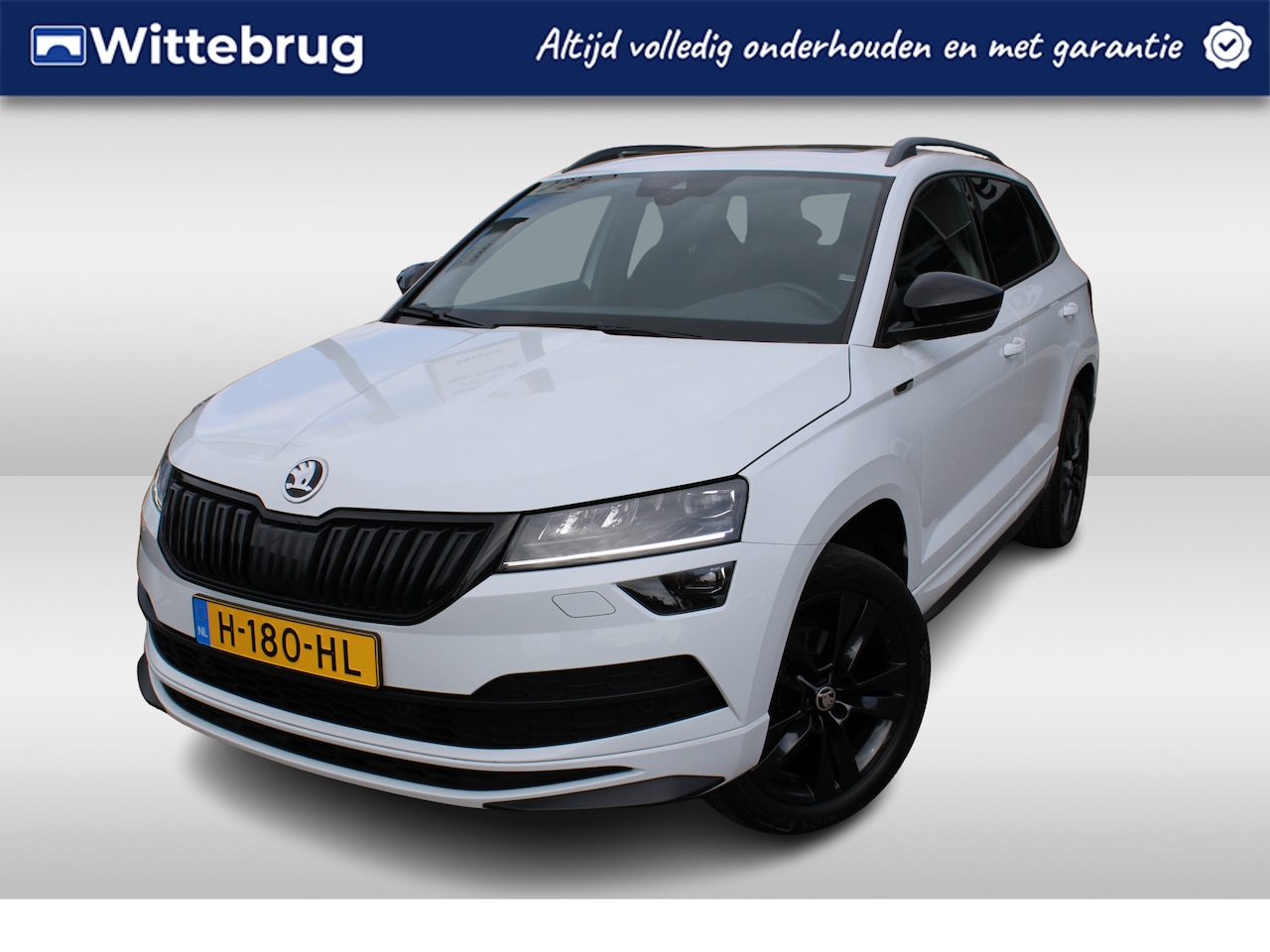 Skoda Karoq - 1.5 TSI ACT 150pk Sportline Business DSG Automaat / Metallic/ Digitale Cockpit/  Led/ Pano - AutoWereld.nl