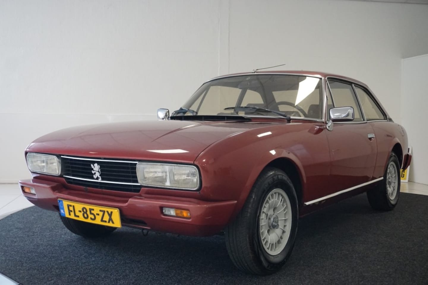 peugeot-504-2-7-v6-coupe-c32.jpg